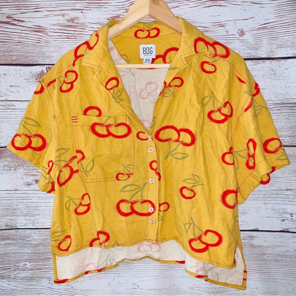 Urban Outfitters BDG Cottagecore Aiden Cherry Short Sleeves Top Blouse Medium - Picture 2 of 5